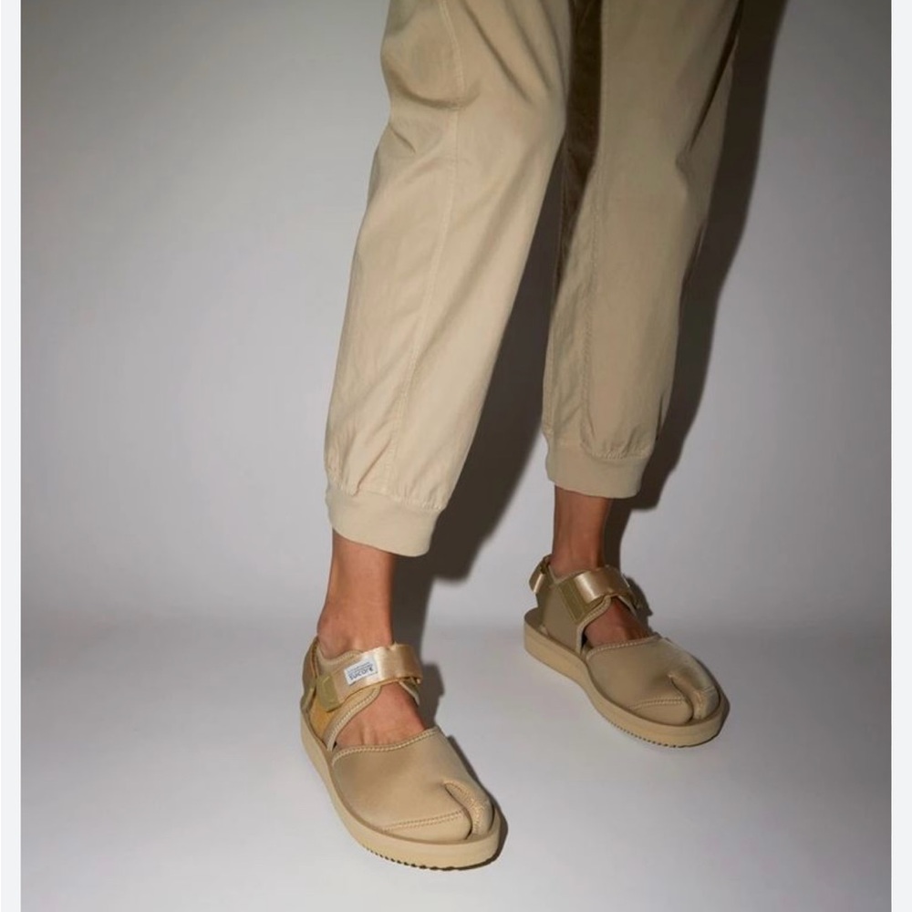Tabi Toe Suicoke Beige Bita V Sandals OG-071V